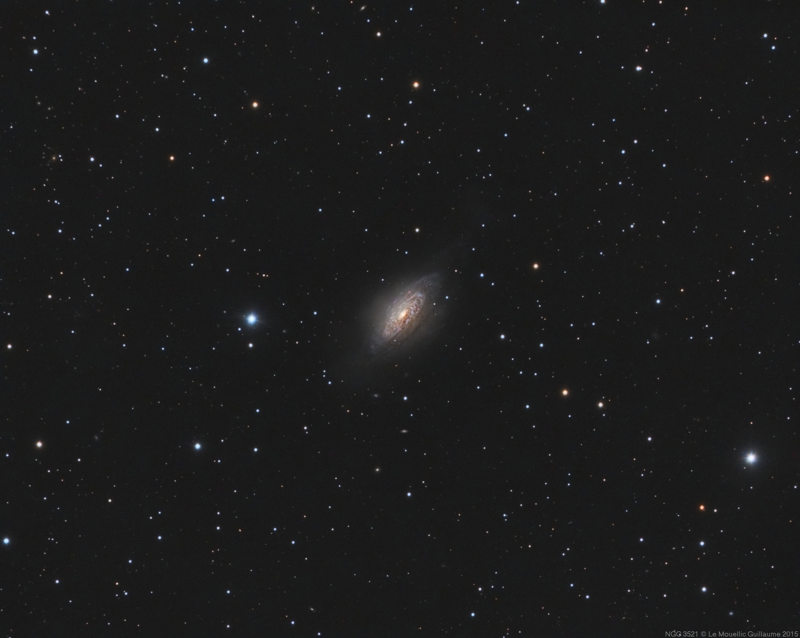 NGC3521